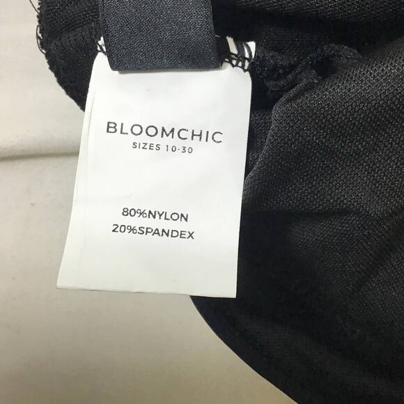 BLOOMCHIC SZ 14-16 1X Black V-Neck Ruffle Short Sleeve Pullover Crop Top NWT B19 - Picture 6 of 6